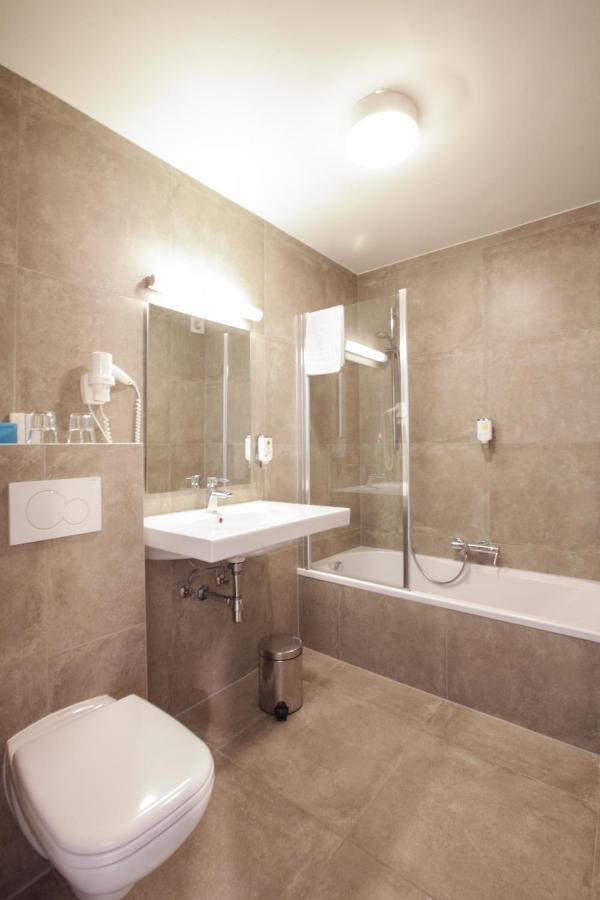 Melle Hotel Lepelbed מראה חיצוני תמונה